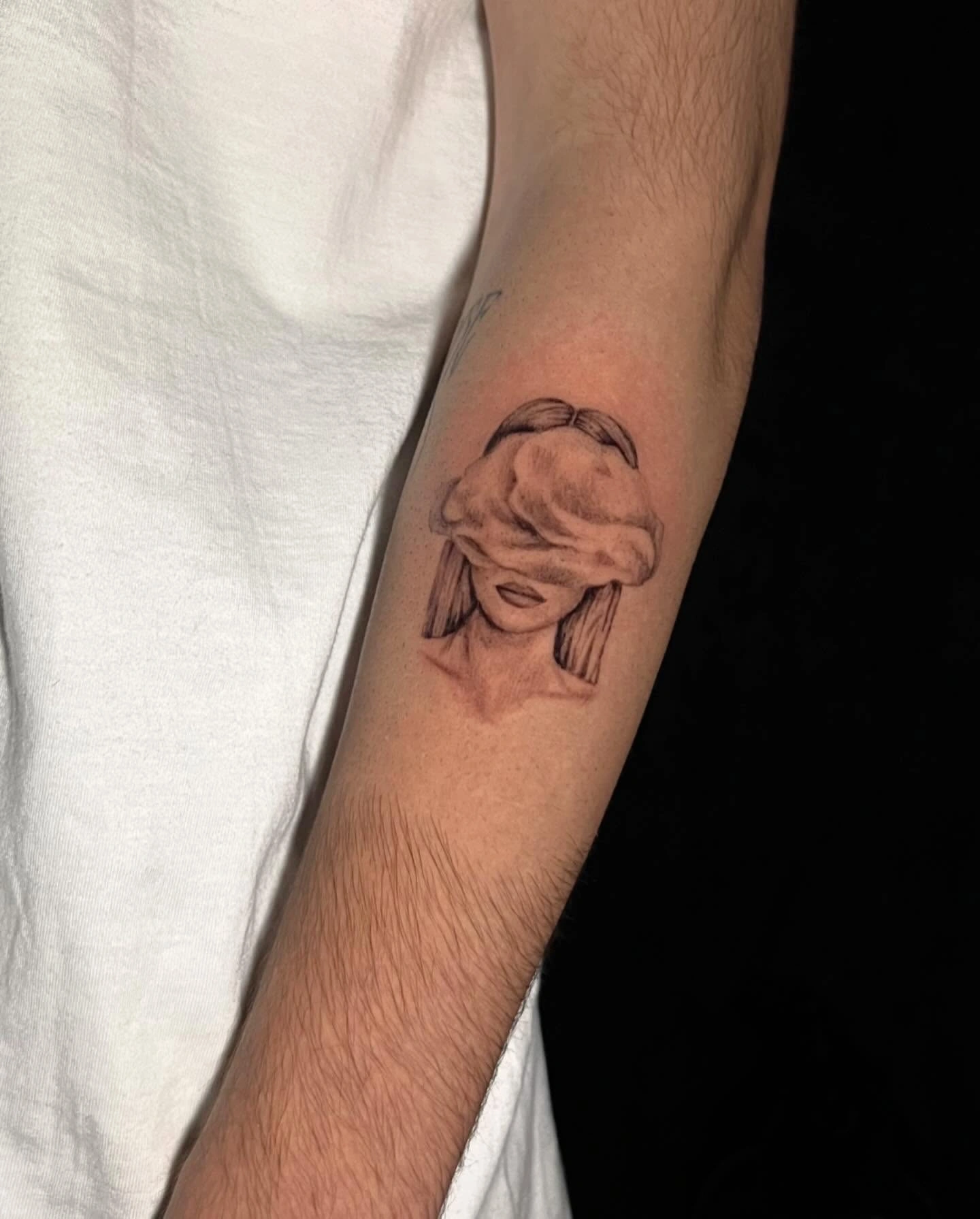 unes.ink_1712427579_3340407106921081950_702228382