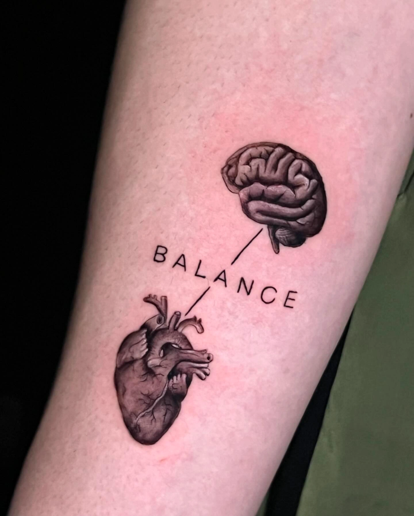 unes.ink_1713109789_3346129893480877313_702228382