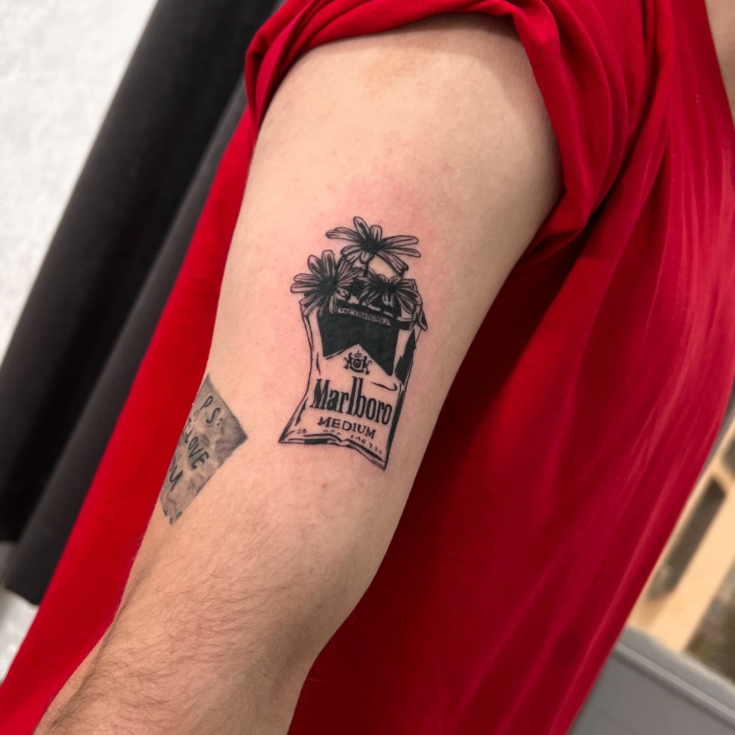 unes.ink_1733077443_3513630717930257606_702228382